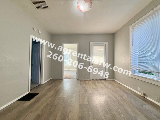 Foto del edificio - 2721 Fox Ave