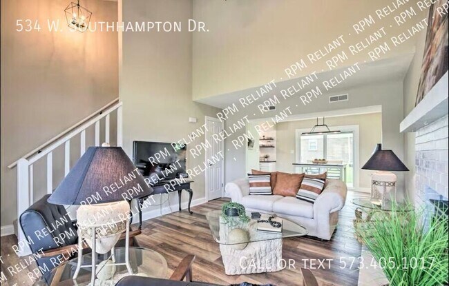 Foto del edificio - 534 W Southampton Dr