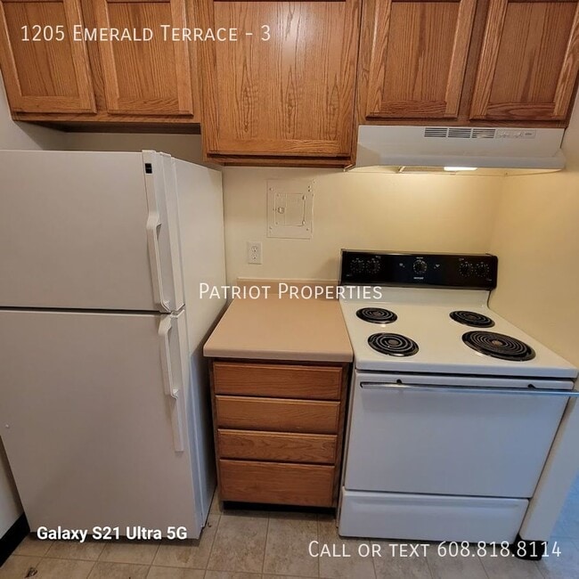 Foto del edificio - 1 bedroom/ 1 bath apartment in Sun Prairie...