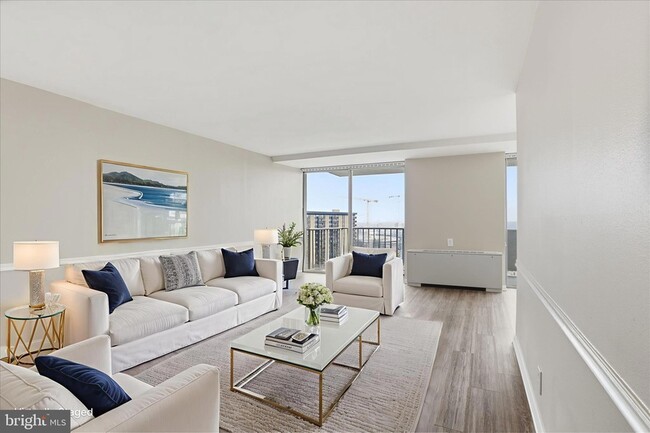 Photo - 301 N Beauregard St Apartment