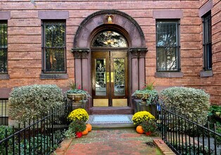 Building Photo - 1824 S St NW