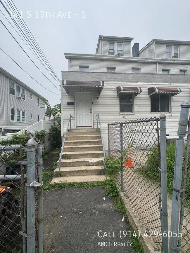 Building Photo - 141 S 13th Ave