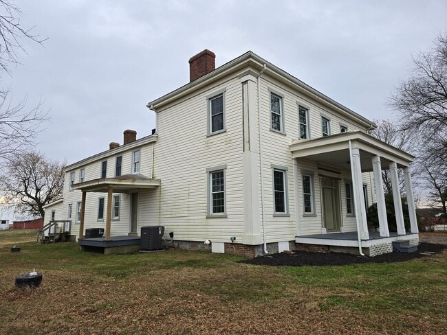 Building Photo - 3 Bedroom 1.5 Bath Located in Middletown