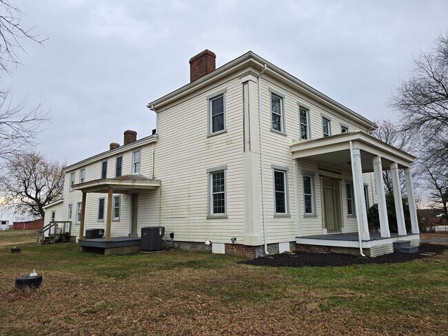 Foto del edificio - 3 Bedroom 1.5 Bath Located in Middletown