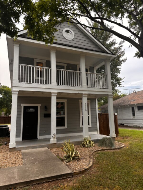 Foto principal - 511 S Center St