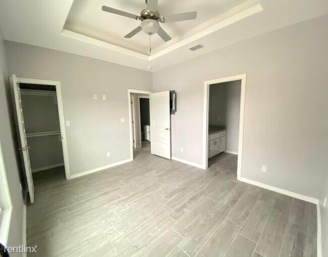 Building Photo - 2 br, 2 bath Apartment - 1905 Canyon Dr