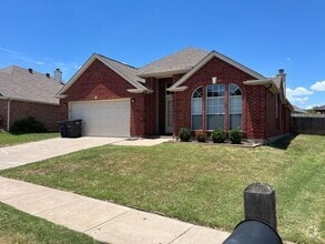 Building Photo - 4621 Park Downs Dr