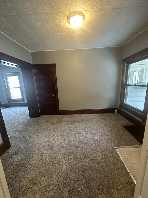 Foto del edificio - 4014 Woodbridge Ave