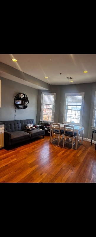 Foto principal - 190 Campbell Ave