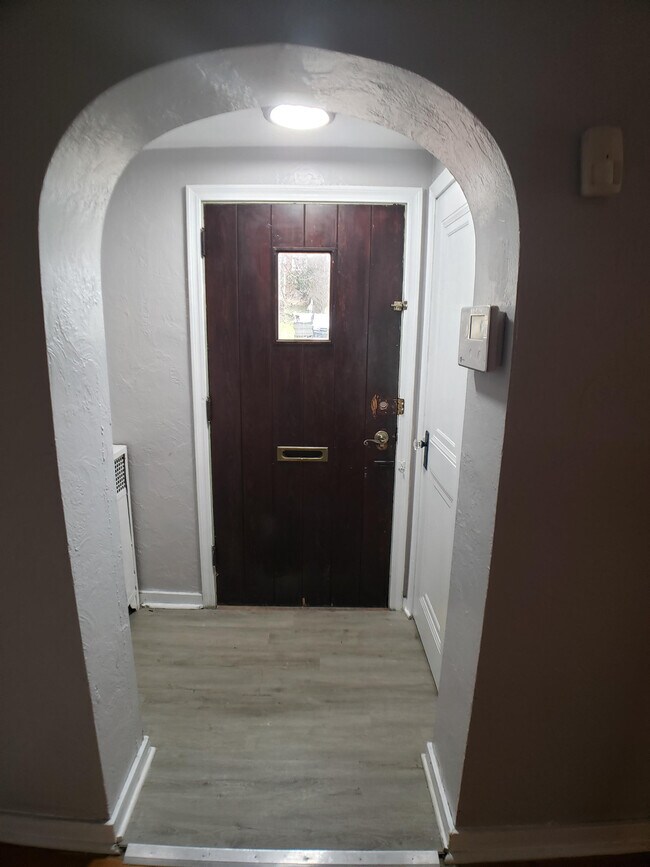 Building Photo - 11308 Clematis Blvd