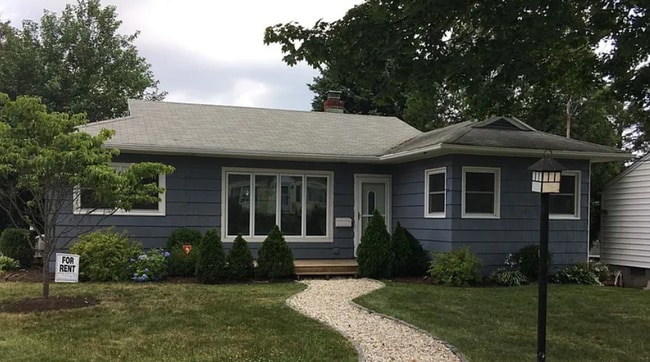 Building Photo - 170 Stratfield Pl