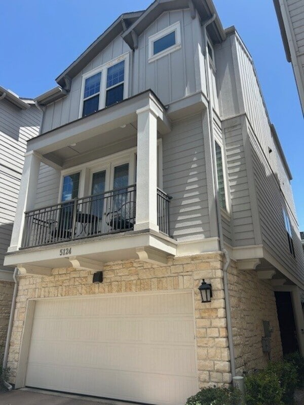 Foto principal - 5124 Garrett Field Ct