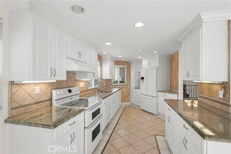 Building Photo - 514 9th St