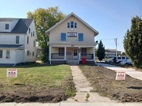 Building Photo - 143 Sheldon Ave