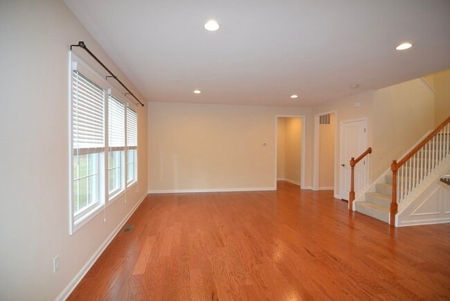 Foto del edificio - 8 Spicebush Ct