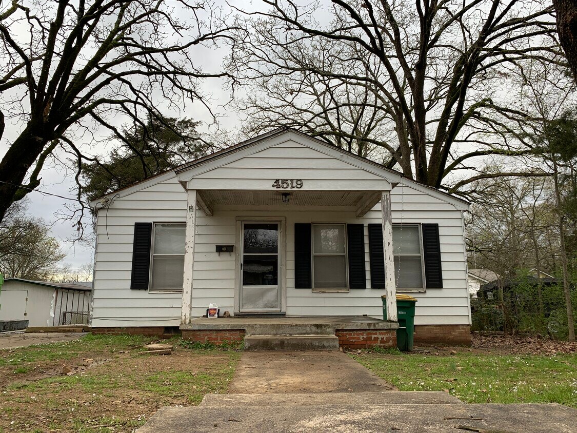 Building Photo - 4519 Schaer St