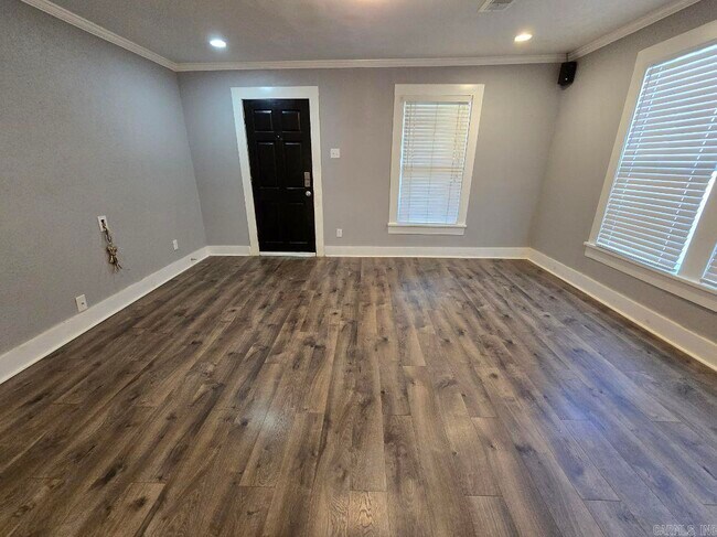 Foto del edificio - 611 N Pierce St