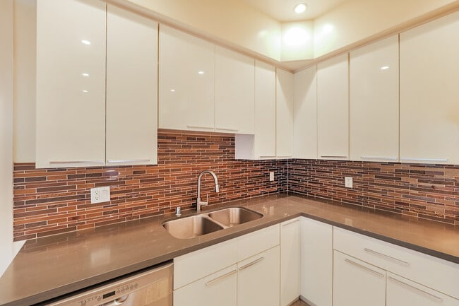 Photo - 614 7th Ave Townhome