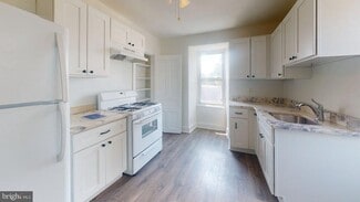 Building Photo - 127 Saude Ave