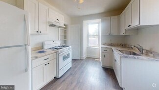 Building Photo - 127 Saude Ave