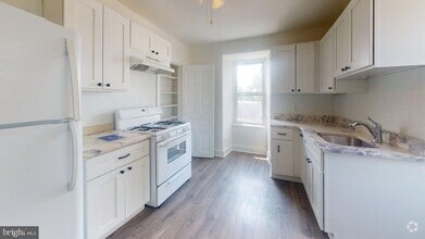 Building Photo - 127 Saude Ave