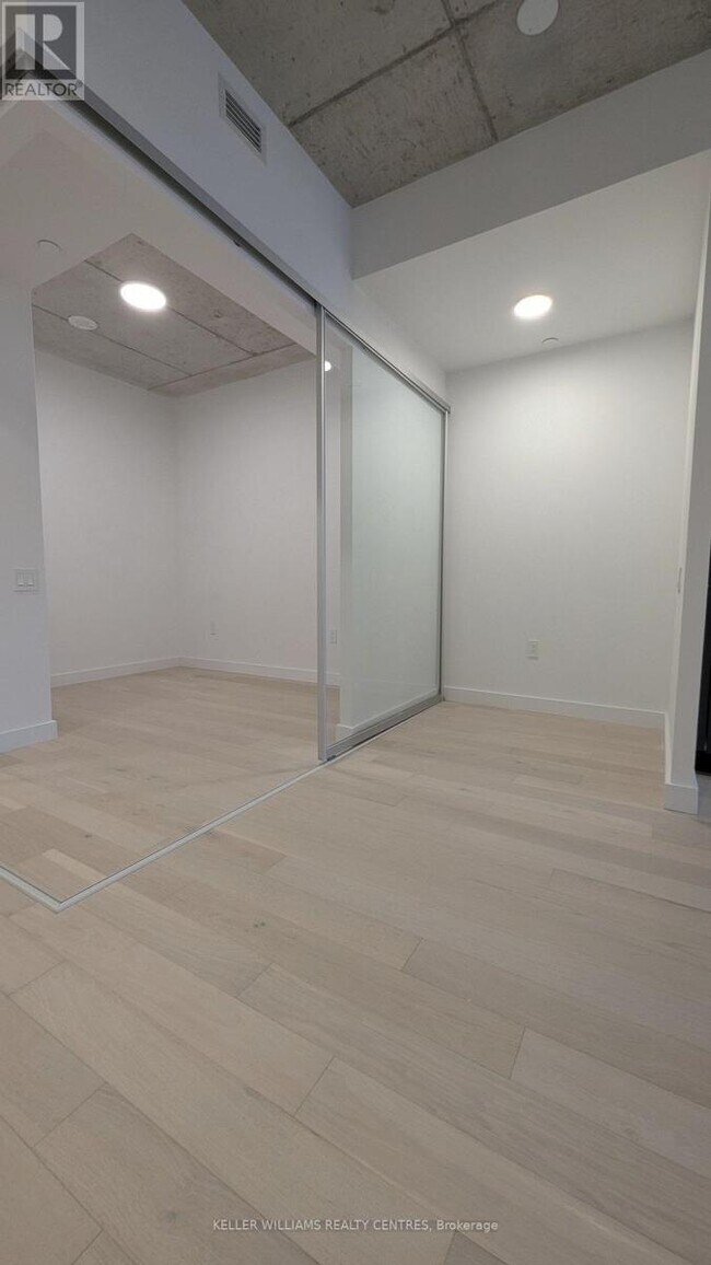 Building Photo - 1720 Bayview Ave