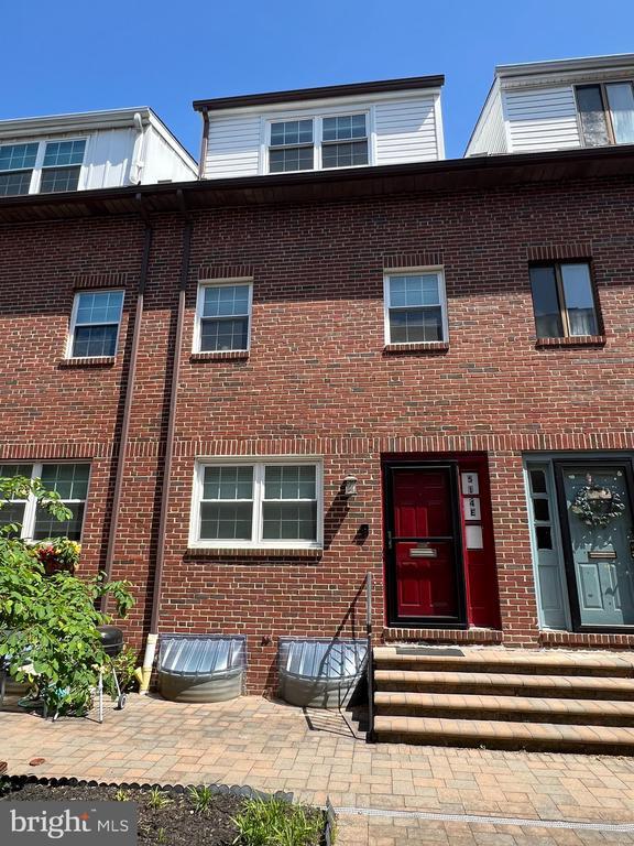 Foto del edificio - 514 Randolph Ct