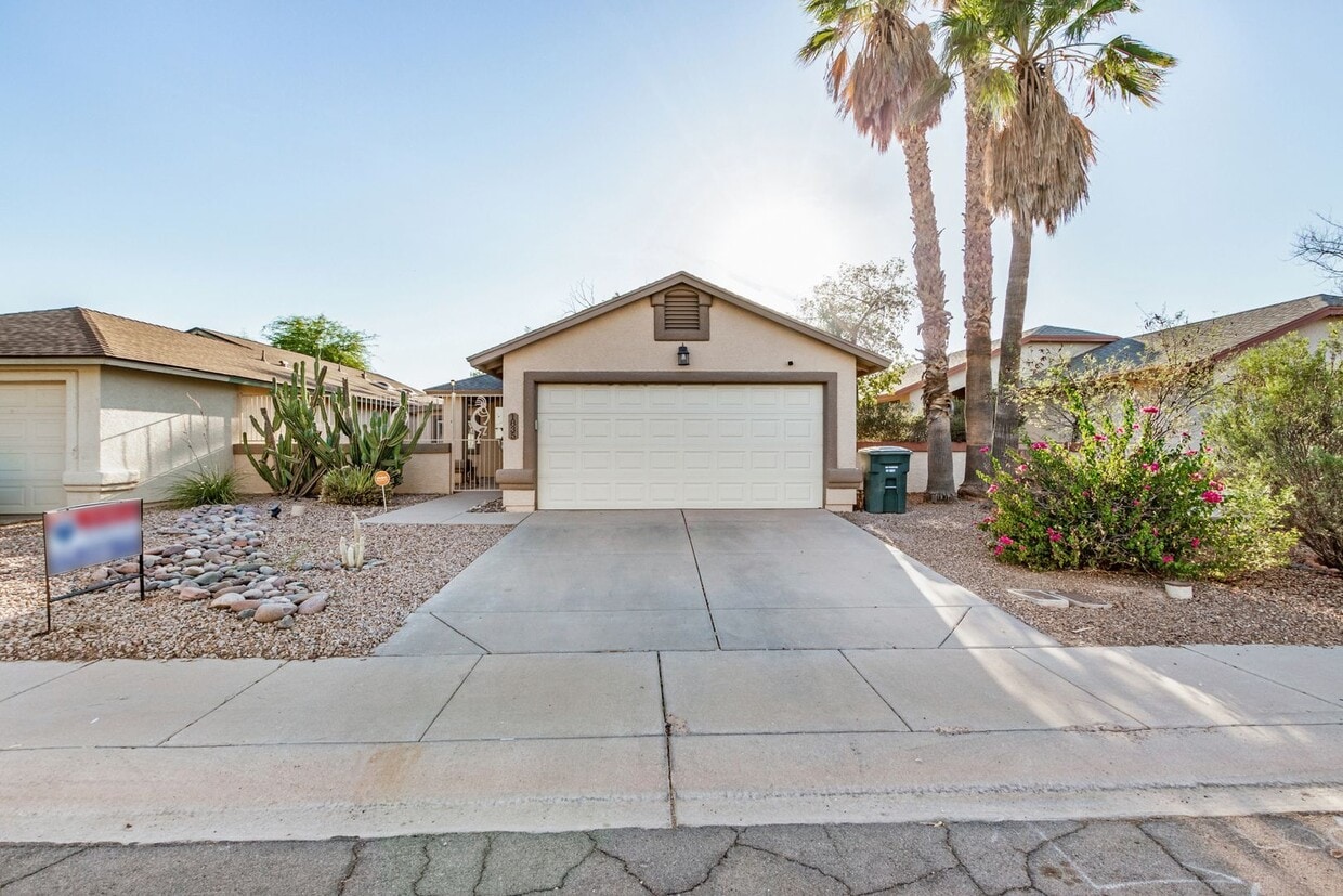 Primary Photo - Your Private Oasis with No HOA Hassles!
