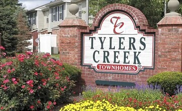 Building Photo - TYLERS CREEK TOWNHOMES