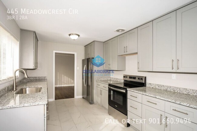 Foto del edificio - 445 Meadowcrest Cir