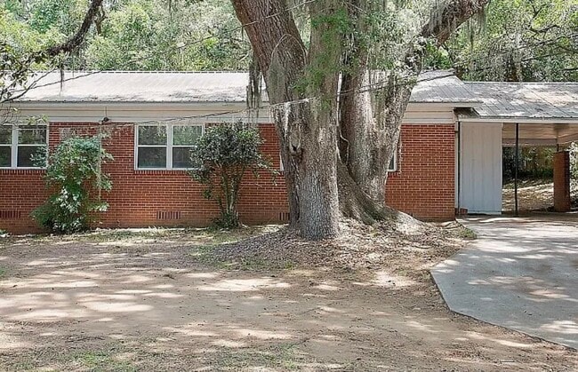 Building Photo - 1318 W Tharpe St