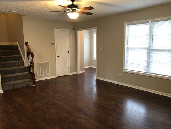 Foto del edificio - 3594 Pioneer Drive, Hope Mills