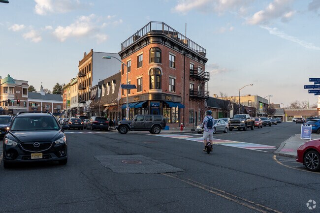 Westfield Downtown is located nearby Scotch Plains and has many shops and restaurants.