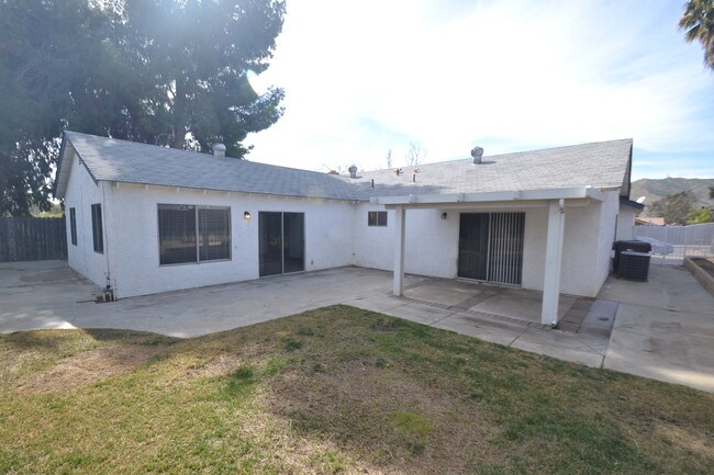 Building Photo - 11060 Davis St