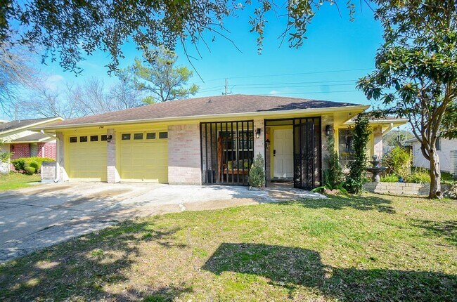Foto del edificio - 7815 Mosewood St