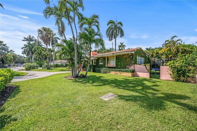 Building Photo - 375 S Hibiscus Dr