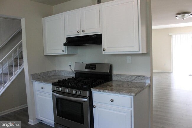 Building Photo - 6428 Gildar St