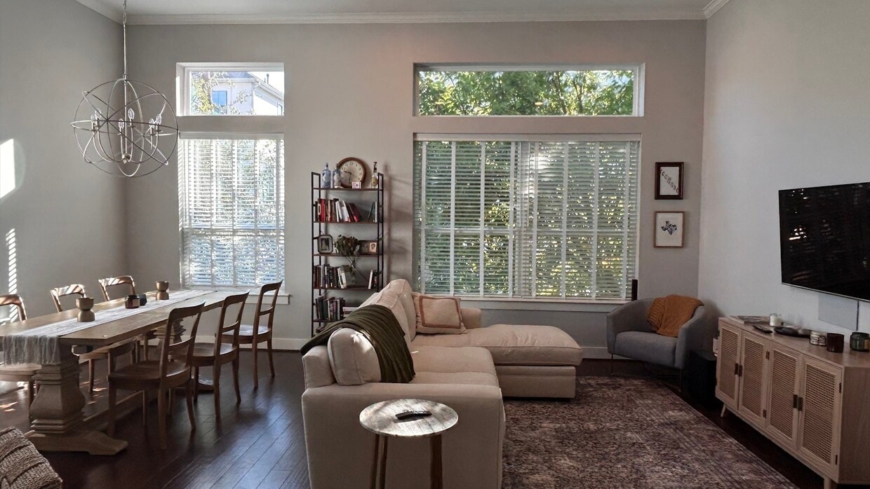 Foto principal - 1105 Fowler St