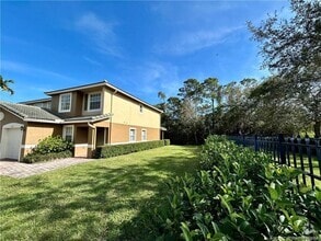 Building Photo - 2813 SE Birmingham Dr