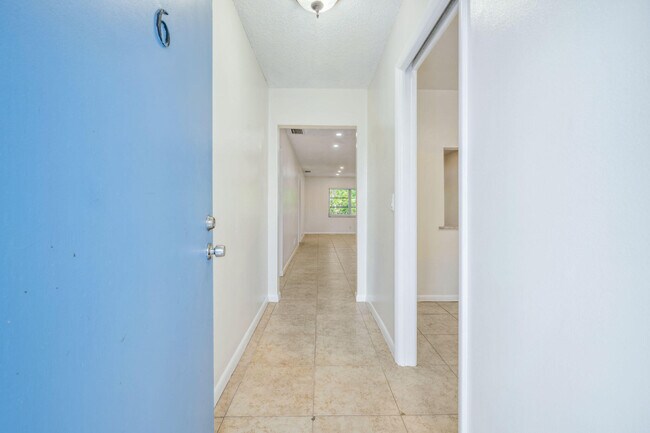 Foto del edificio - 308 Southwind Ct