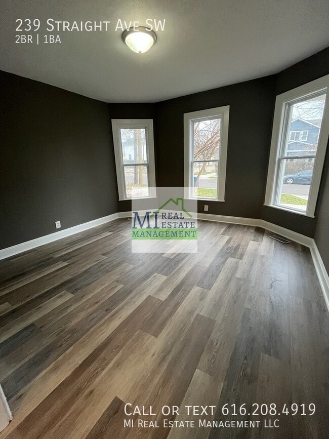 Foto del edificio - 239 Straight Ave SW