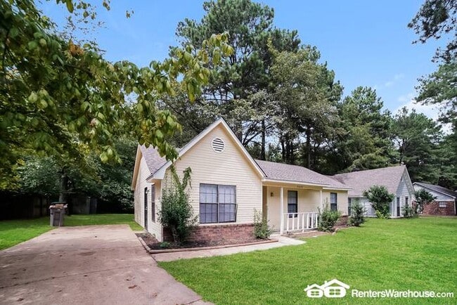 Building Photo - Nice 3 BDRM 2 BATH East Memphis Home