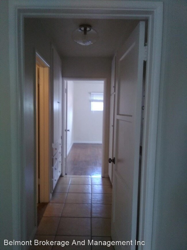 Building Photo - 30 N Alboni Pl