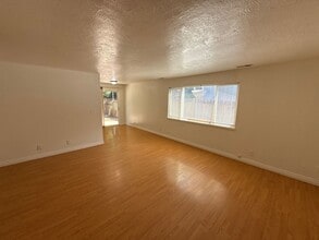 Building Photo - 5162 Lone Oak Rd SE