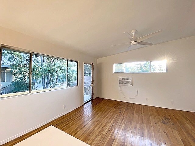 Primary Photo - 5926 Benner St