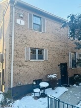 Building Photo - 181 Long Hill Rd