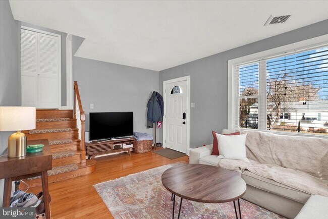 Foto del edificio - 8614 Sagamore Rd