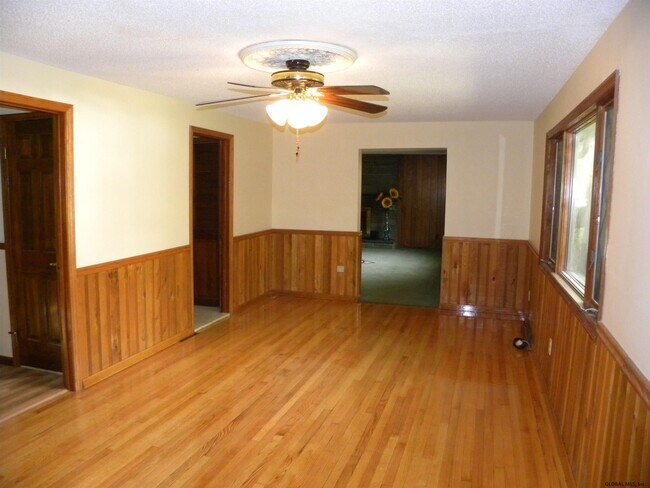 Building Photo - 728 Plank Rd