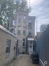 Building Photo - 605 Garden St