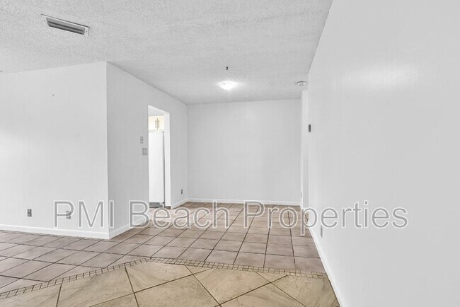 Foto del edificio - 3201 NW 4th Terrace